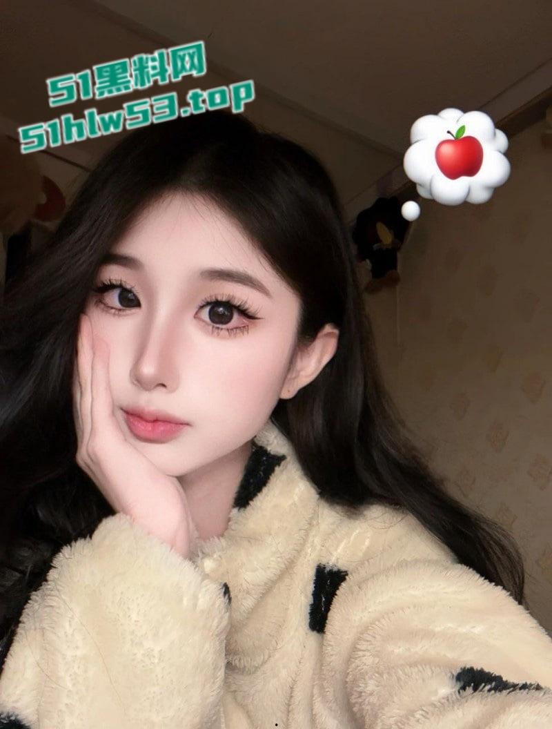 甘肃兰州财经大学【王沁瑶】帮异地恋男友泄欲,私发自慰视频不料分手后遭其曝光!-1