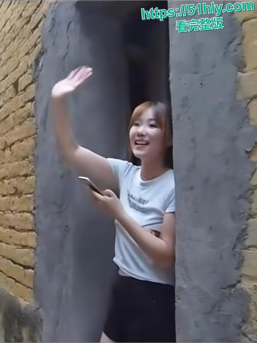 广西南宁青秀区埌西村二组 惊现200块钱最美站街女 扶贫全程实录流出!-8