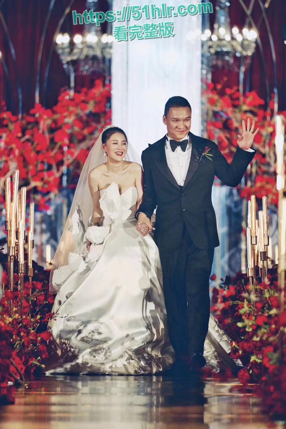 中国有嘻哈总导演【车澈】跌入桃花劫!与歌手【乃万】激吻、搂抱、开房做爱曝丑闻!诚挚道歉却难掩罪行-29