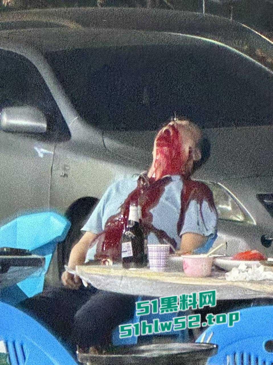 武汉硚口区突发枪击案，枪手连开五枪杀死两人，现场视频流出血腥慎点！-15