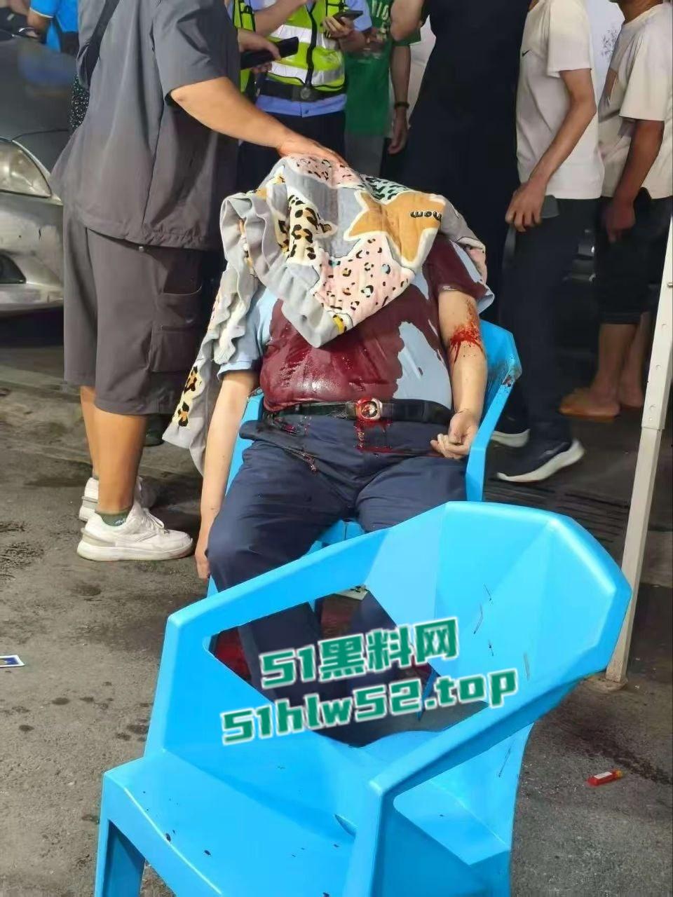 武汉硚口区突发枪击案，枪手连开五枪杀死两人，现场视频流出血腥慎点！-17