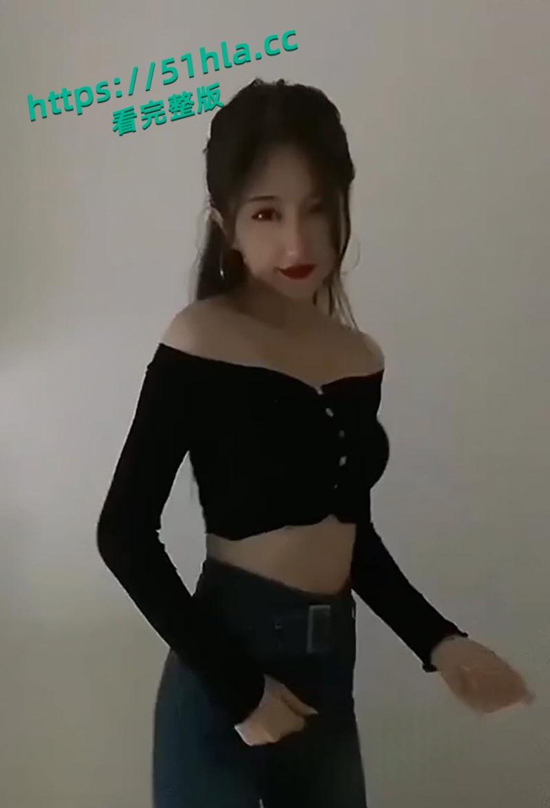 新疆绿帽男贡献极品女友做爱视频，绝美尤物撅臀被后入狂操，跳蛋玩穴刺激阴蒂淫液狂喷！-5