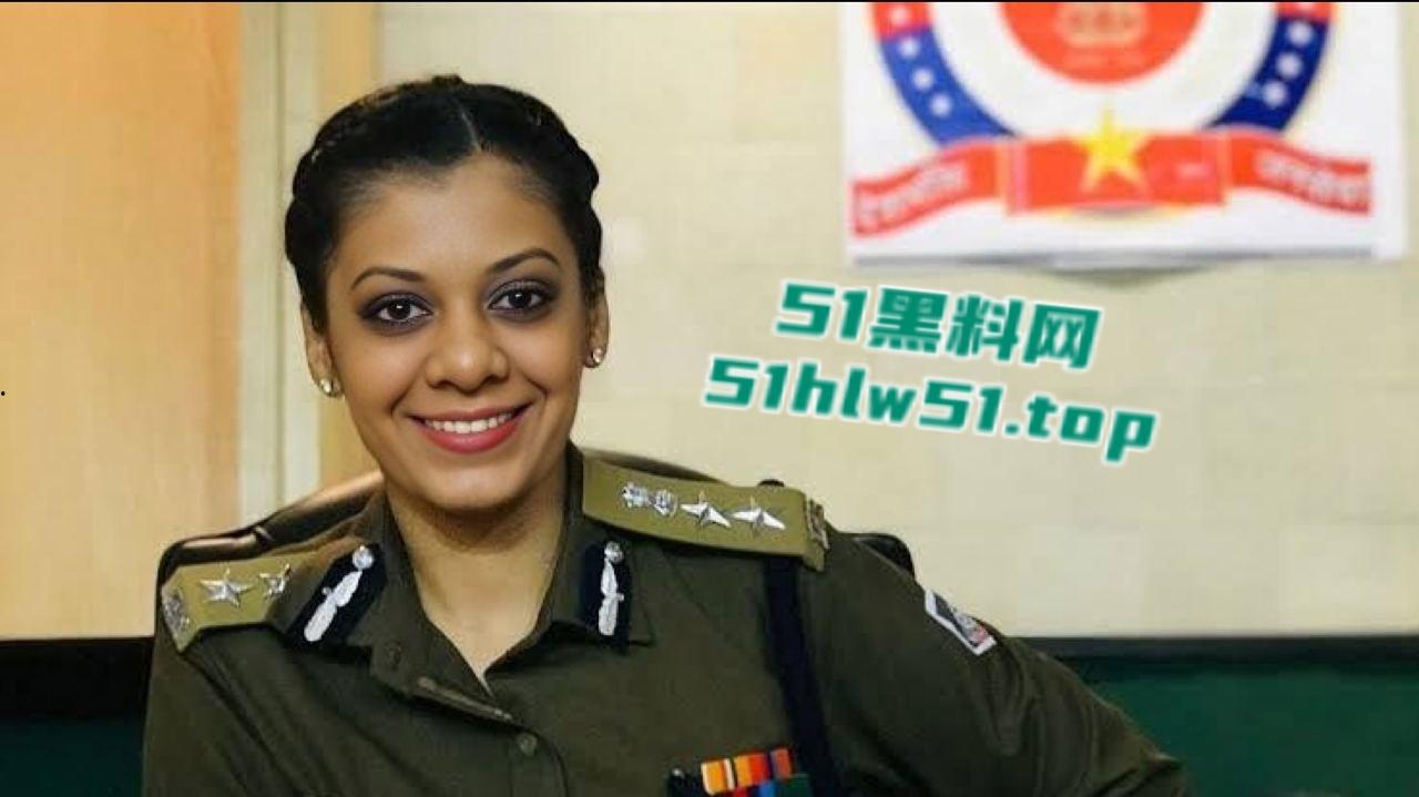 印度女警司门事件，印度政府高级女官员上校官衔，私密床战遭泄密反差感超强！-7