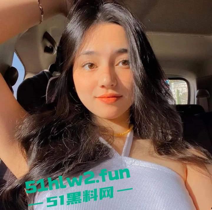 菲律宾网红【Julsbarba】性爱视频流出，笑得甜美，干起来肯定浪，白净母狗值得一试！-2