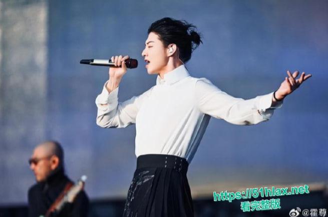 霍尊复出消息冲上热搜 几年前他被女友陈露写小作文曝光出轨嫖娼而宣布退圈 现想当无事发生重新复出圈钱-10