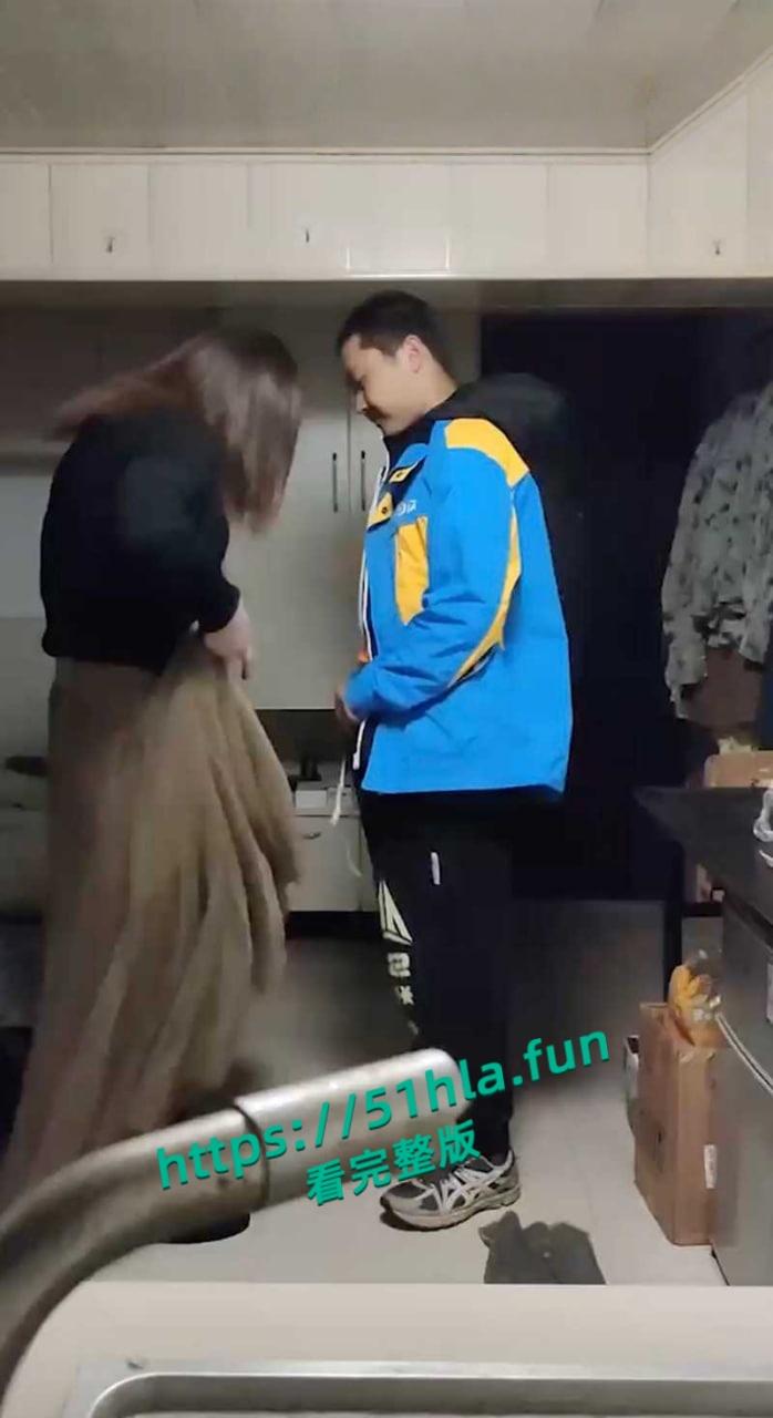 南京伪娘阿红事件,精彩的外卖哥,刚送完餐就马不停蹄来找红姐开干,没想到居然秒射!-1