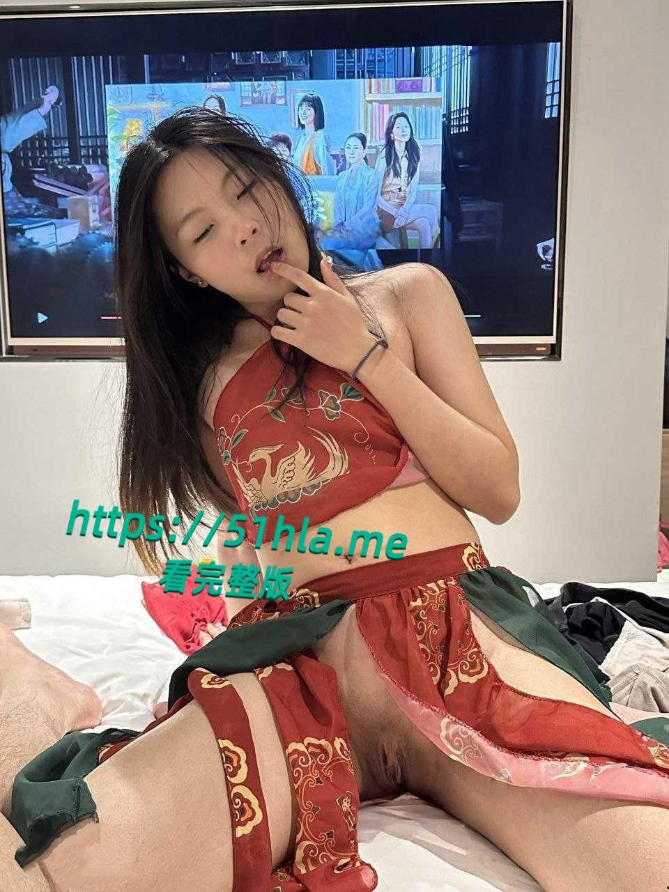 极品妹妹被包养流出,各种情趣装户外楼梯间野战,骚气十足不愧是伺候金主的尤物太专业了!-9