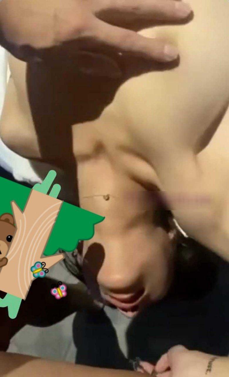 抖音33岁大叔 啊瓜满街跑 03年模特女友调教成小母狗 尿液精液糊满脸尺度炸裂!-13