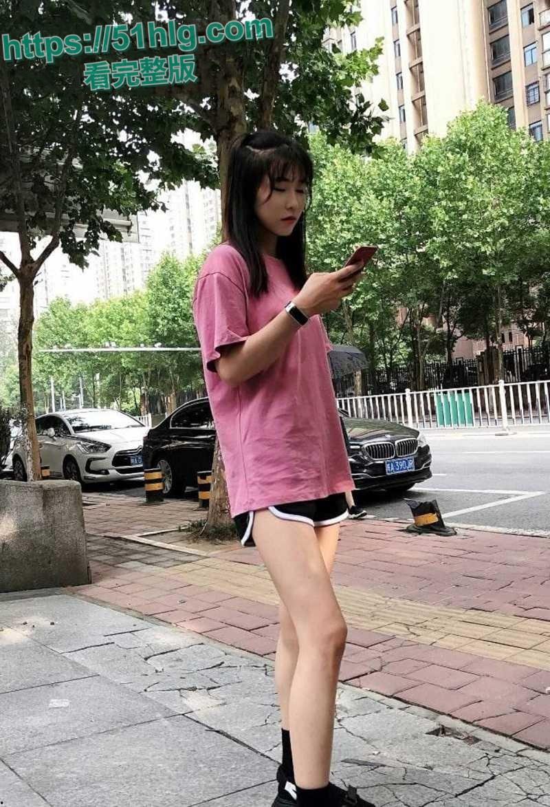 【西安】小学老师【李梦】性爱大公开，娇嫩嫩妹沦为淫贱母狗，全裸洗澡、露脸足交，玩转肛交高潮不断-2