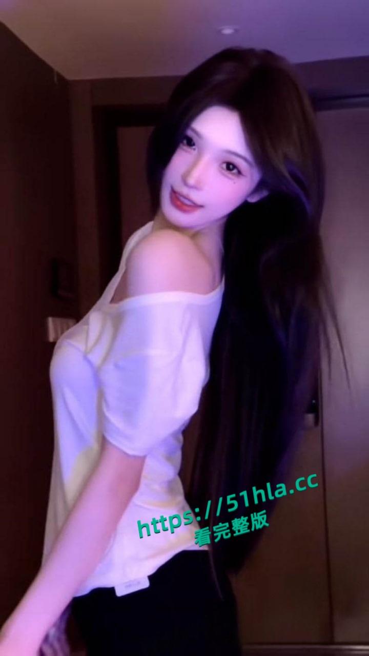 抖音600万粉丝女网红【若琳pepper】漏点风波！直播真空连线故意漏点，微露粉嫩大奶尽显淫态诱惑感拉满！-3