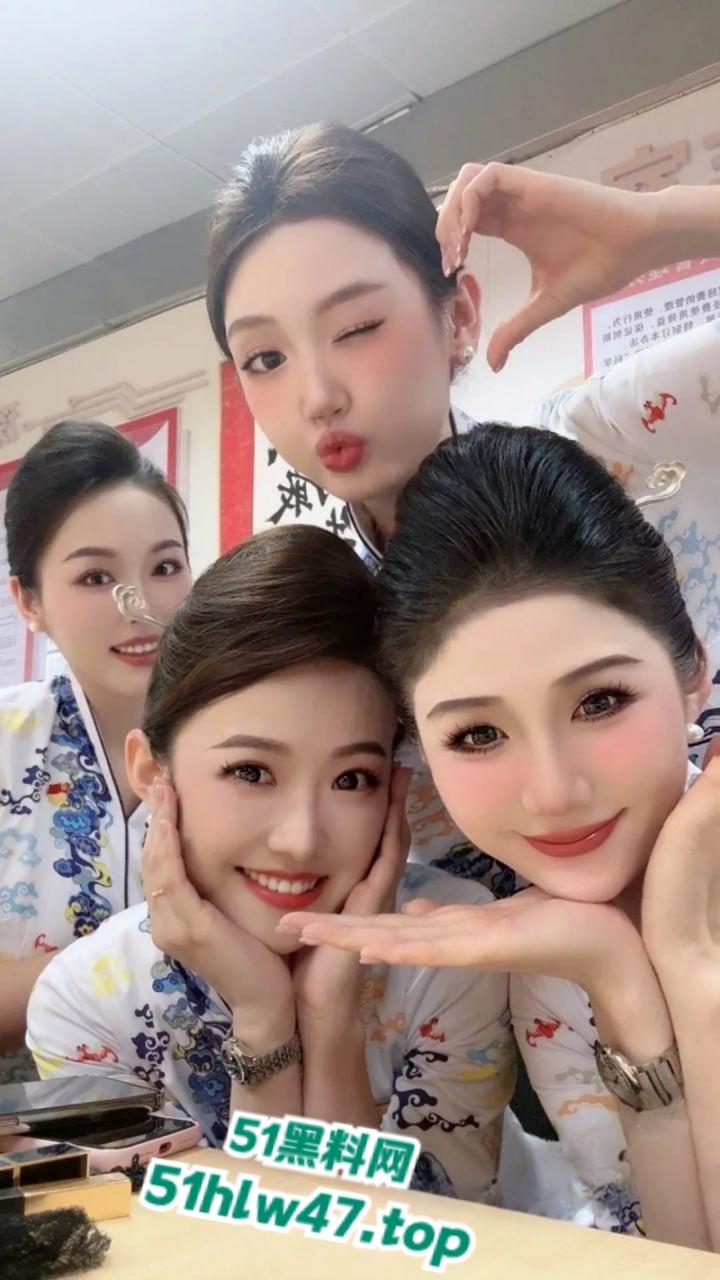 海航绝美空乘【雨晴】高颜值长腿女神，竟偷偷下海接客化身制服女王高跟踩屌，白虎骚穴被无套打桩爆操。-2