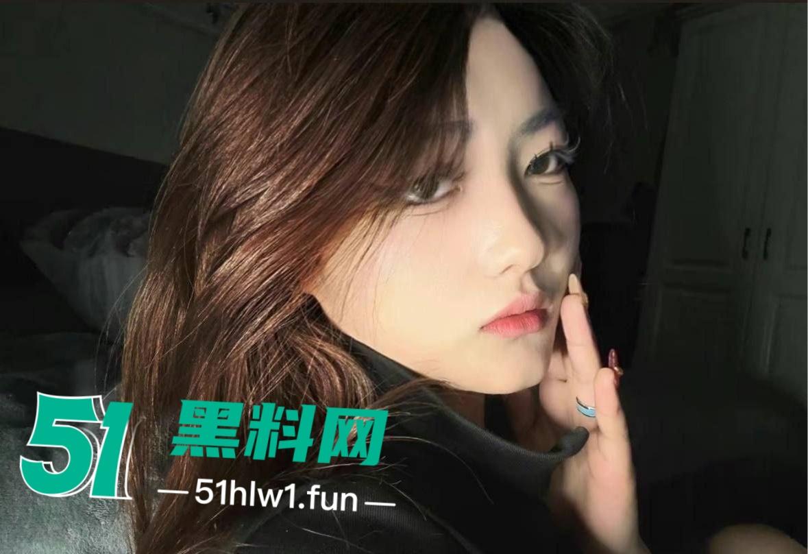 上海颜值天花板小情侣【宁美琴】流出私密视频，高冷女友床上反差惊人，叫床骚到人血压飙升！-4