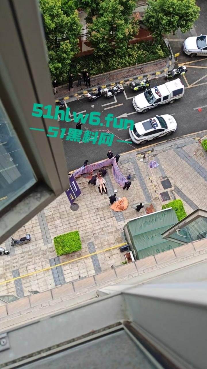 江苏徐州男子跳楼自杀，花重金娶的河南籍老婆婚后出轨被发现，变卖了男子的财产想不通。-3