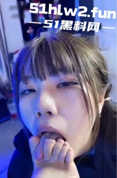 女虐女SM片段精选,下贱女的生活,三女M被女主人虐成狗,舔脚喝尿扇耳光吞口水,女人何必为难女人?-1