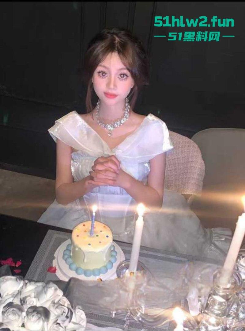 北京抖音极品网红【韩卓琳】背着男友兼职做外围，黑森林嫩穴更是肥的诱人被发现后果断曝光！-9