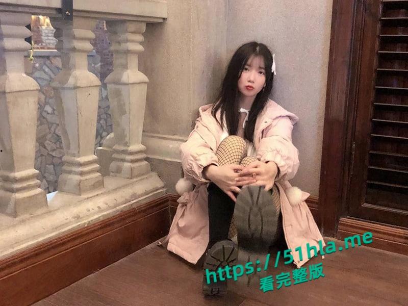 四川反差母狗【刘梦熙】与闺蜜老公偷情视频曝光,淫荡母狗嘴叼内裤,高超口技令人赞不绝口!-1