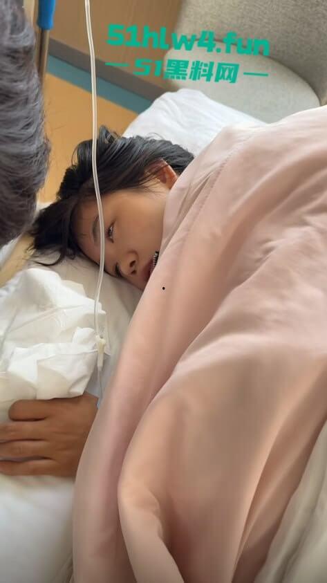 网暴的威力真大，抖音网红【郭咩咩】被亲姐造谣被气流产，直播间百万粉丝见证割腕瞬间。-5