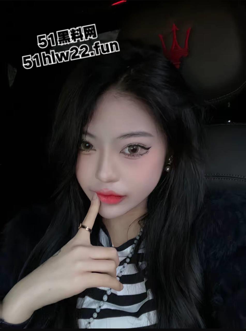 山东寿光高颜值气质名媛【陈雅鑫】和富二代男友性爱视频泄密流出，豪乳嫩逼全露操得浪叫连连太下流。-9