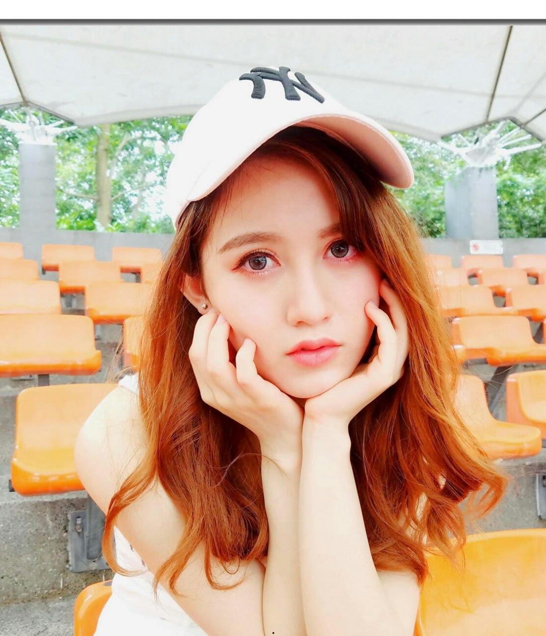 香港小姐蘭妮与金主裸聊做爱视频流出 颜值高,身材好,光听叫声就可射 再美的尤物也难逃资本的调教-5