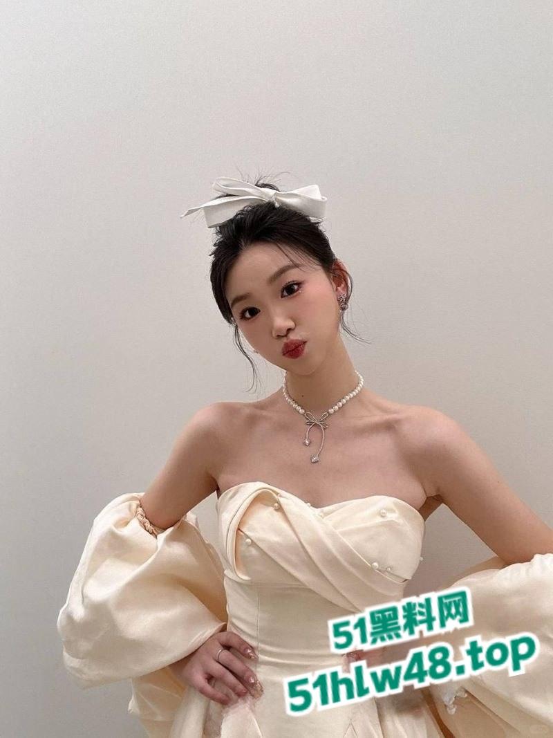 骚货研究生【田丽娜】与男友分手后被渣男无情曝光，激情火辣的性爱视频。-3