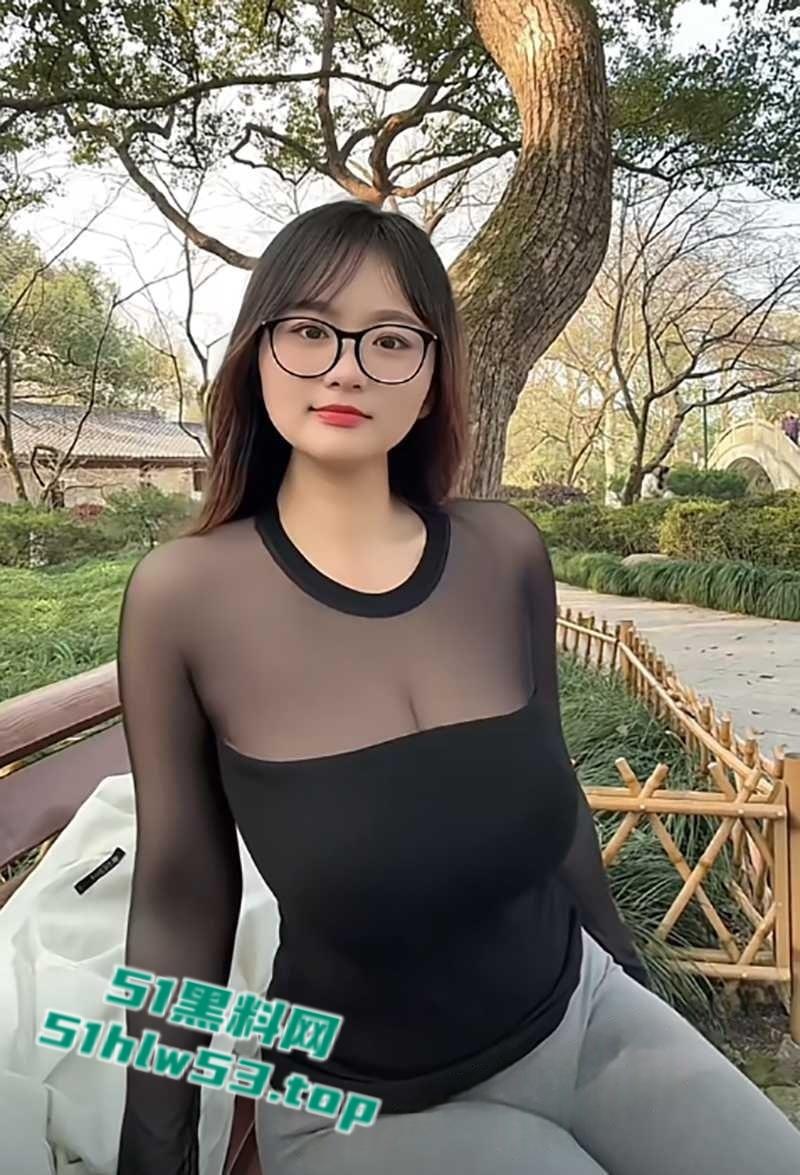 抖音健身御姐【大晴暴脾气】裸聊视频被曝70万粉网红,竟也捞金卖逼揉奶露穴骚妻冲天啊!-4