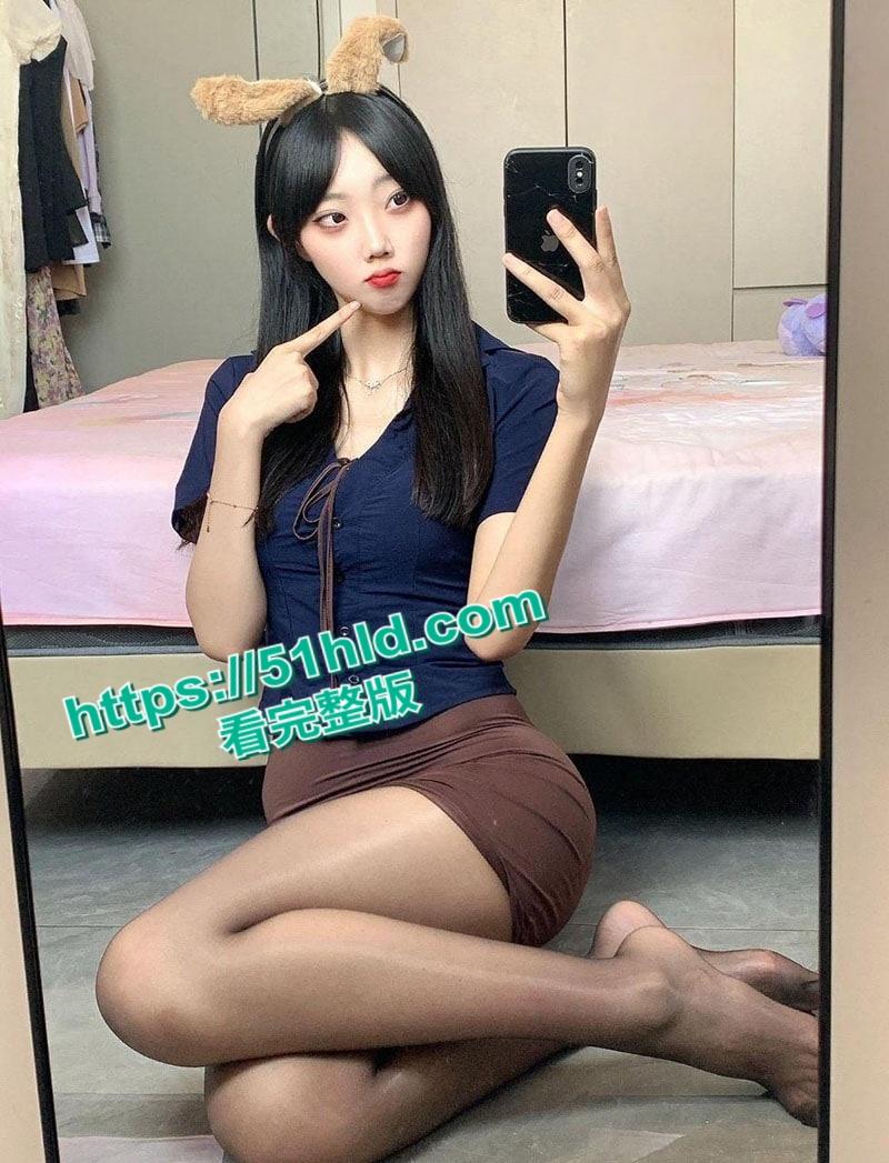 抖音30万粉网红【玉子玉子】黑丝大长腿跳蛋自慰,淫荡掰逼辣眼勾魂,网红下海玩的就是狂野!-2