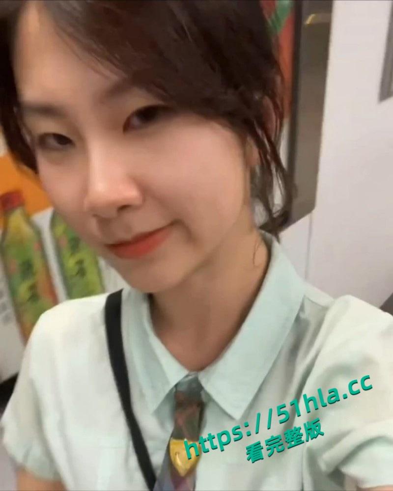 香港大学清纯校花【黄凯欣】抵不住金钱诱惑,沦为富二代性奴玩物,满身淫语颠覆女神形象!-3