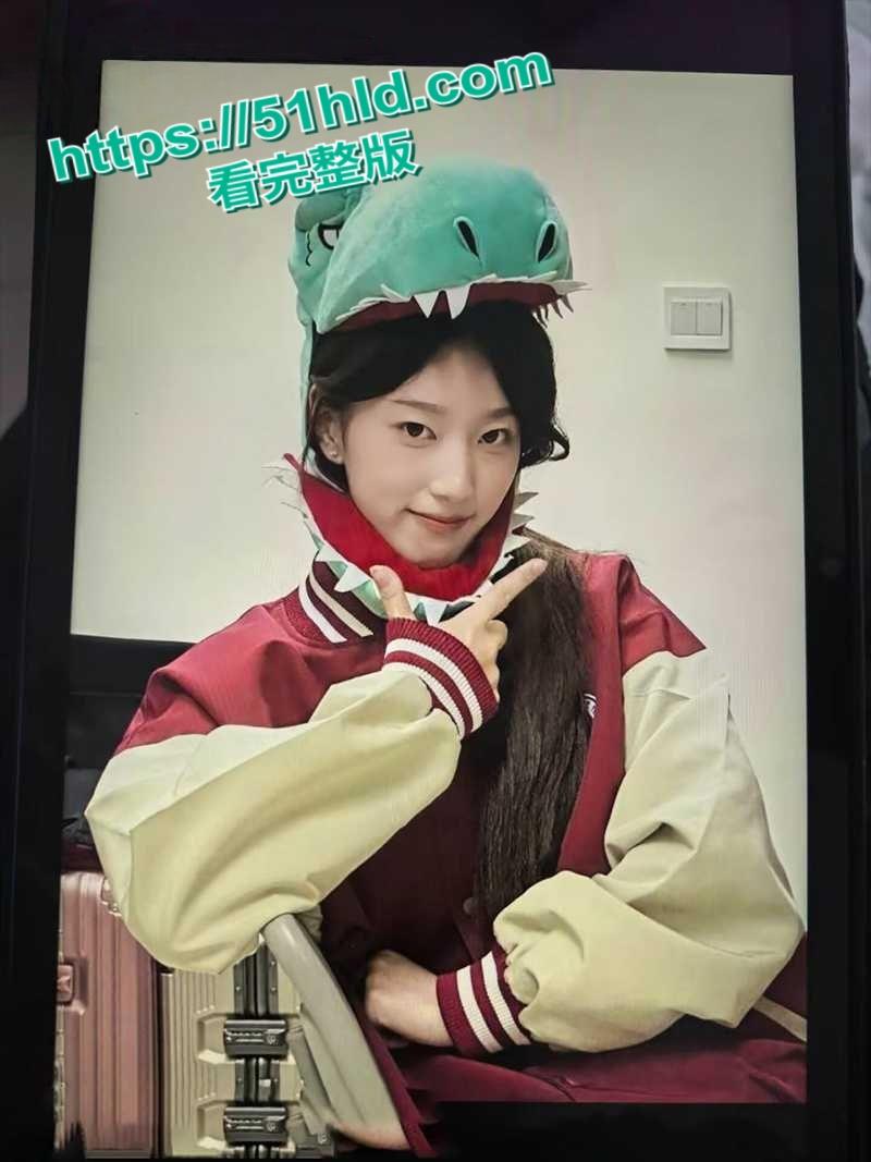 北漂小骚货【杨琪】为上位与老板激情缠绵，后入女上情趣装护士装视频惨遭泄露！-4