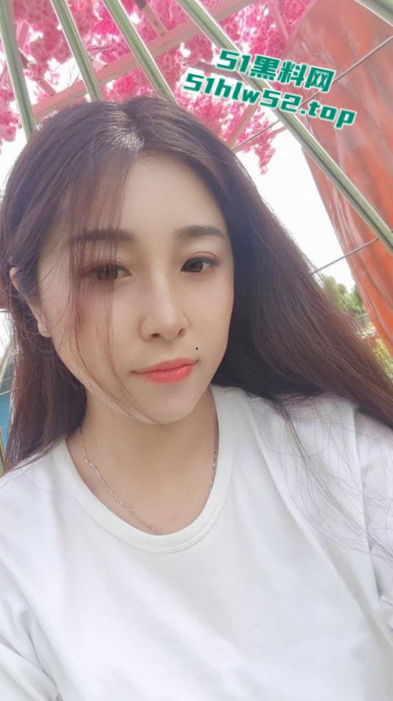 黑龙江伊春36岁化学老师【王玉萍】性欲奇强母狗，出轨老公同事酒店约炮被操出一身汗！-2