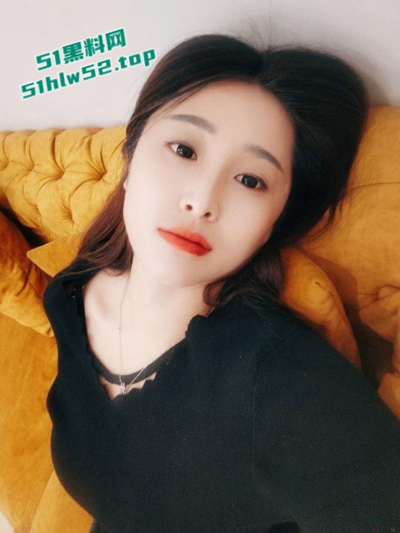 黑龙江伊春36岁化学老师【王玉萍】性欲奇强母狗，出轨老公同事酒店约炮被操出一身汗！-6