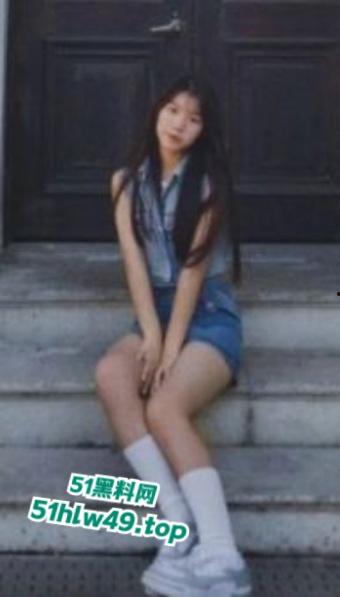 宁波大学骚母狗【潘钰洁】管理学院性感尤物，白月光女神却成为富二代性奴母狗，视频被全校疯传。-7