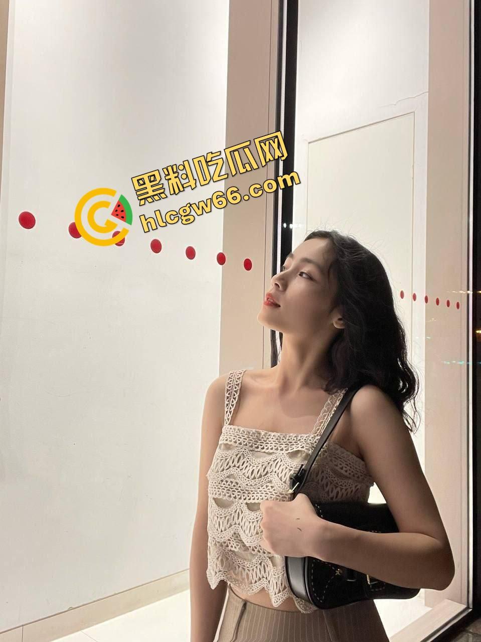 北京反差婊老师【高芳敏】从补课斯文女变老浪货,离婚十多年骚成破洞,轮操松得挂乳环拳交在即!-2