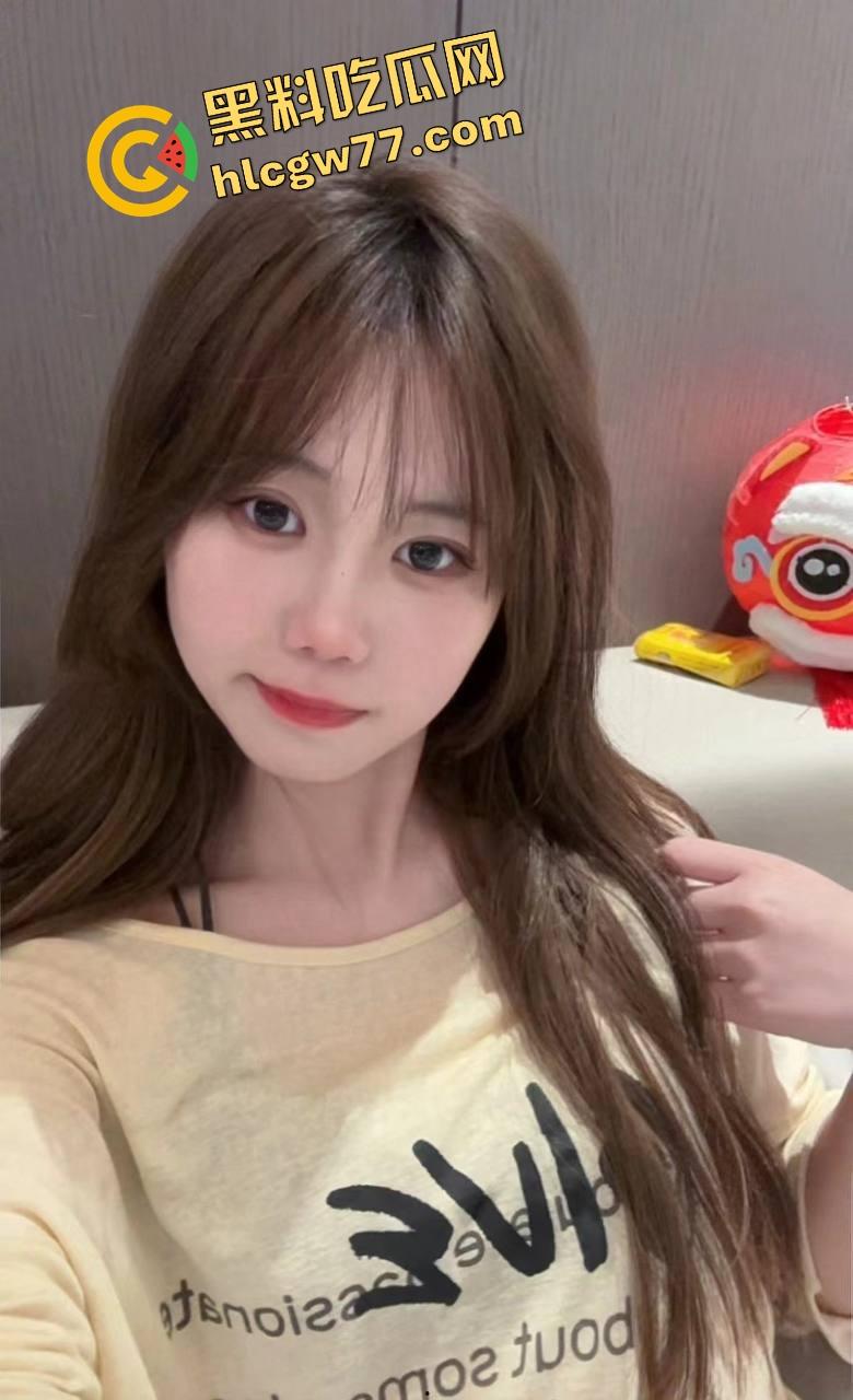 魔都艺术校花『欧易帆』堕落成富豪玩具,白嫩骚穴被车震干爆,窗帘一拉对着路人狂喷水!-3