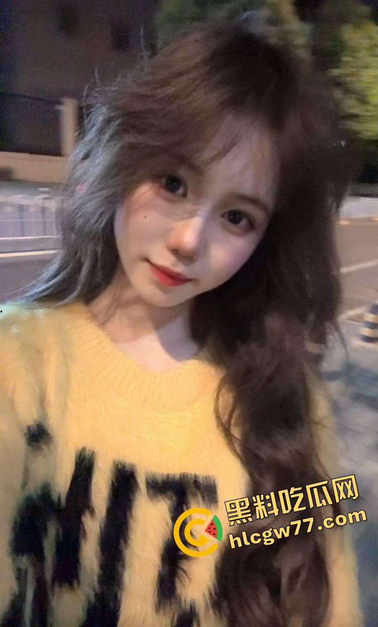 魔都艺术校花『欧易帆』堕落成富豪玩具,白嫩骚穴被车震干爆,窗帘一拉对着路人狂喷水!-7