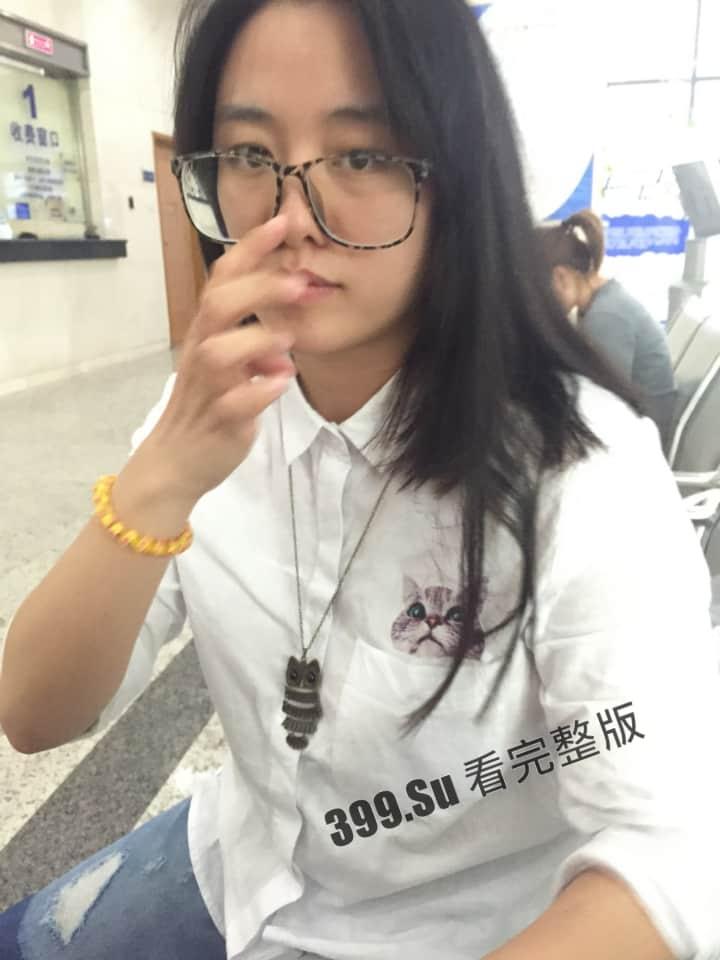 露脸轻熟女 #陆丽 海量自拍32v流出 十个眼镜九个骚 被操时还在和员工打电话 克制着不敢叫床 很刺激很反差 配合情郎喜好各种制服-6