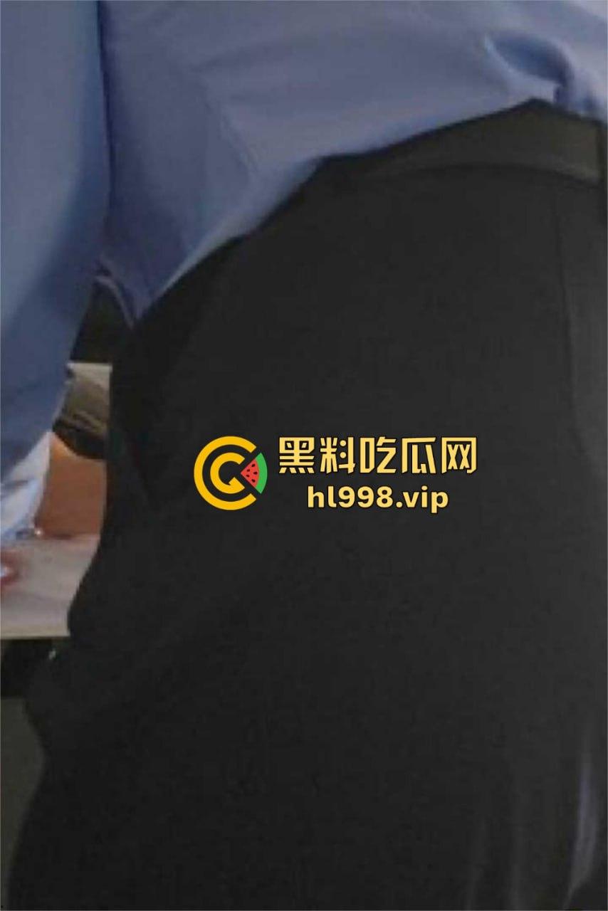 民警变成变态淫魔！外网发布与女警的性爱视频，穿警服口交、后入爆操，极品警花无处遁形！-18