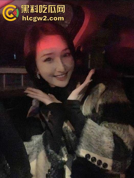 反差婊重磅泄密！长沙舞蹈老师【宋思嘉】3P群P淫乱性交派对不雅视频流出 这才是标准的性奴！-5