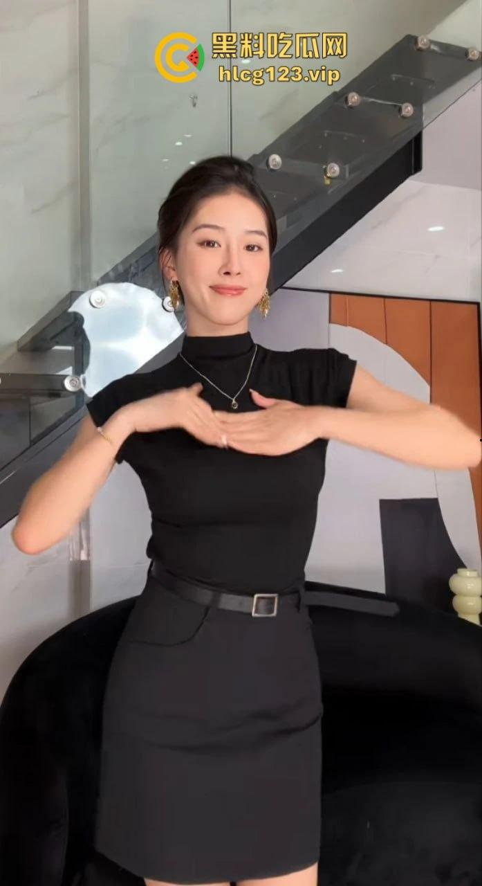 三只羊【小允儿】最想删掉的私密啪啪视频被曝 原来身材好的都被玩了-6