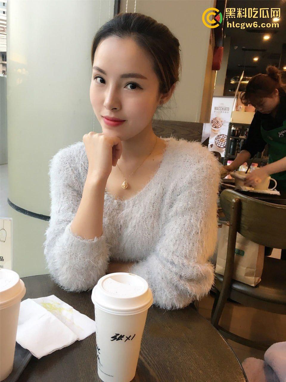 四川骚少妇【林微】与情人在医院病房调情打炮 经小穴治疗明天就能出院！-4