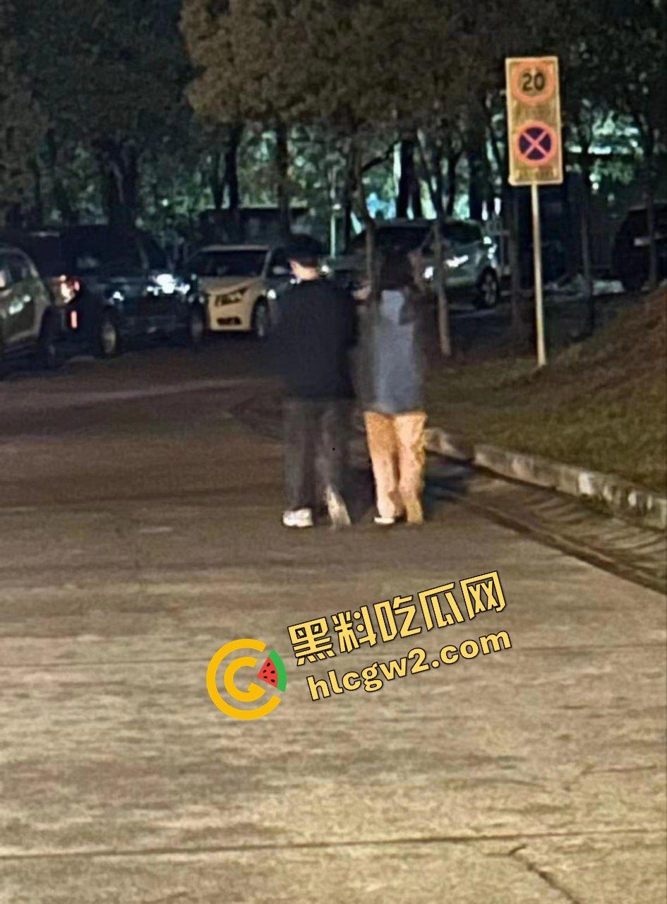 独家曝光！河南科技大学反差母狗『王昱心』公交车骚鸡 换男友如洗手 上位性爱遭泄密！-4