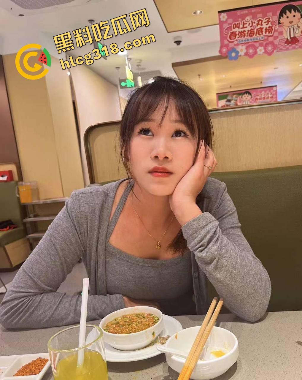 假鸡巴摄像头直击嫩穴深处,第一人称狂操白虎骚逼,窥阴器扒开照得一清二楚,骚汁淹到摄像头都起雾!-7