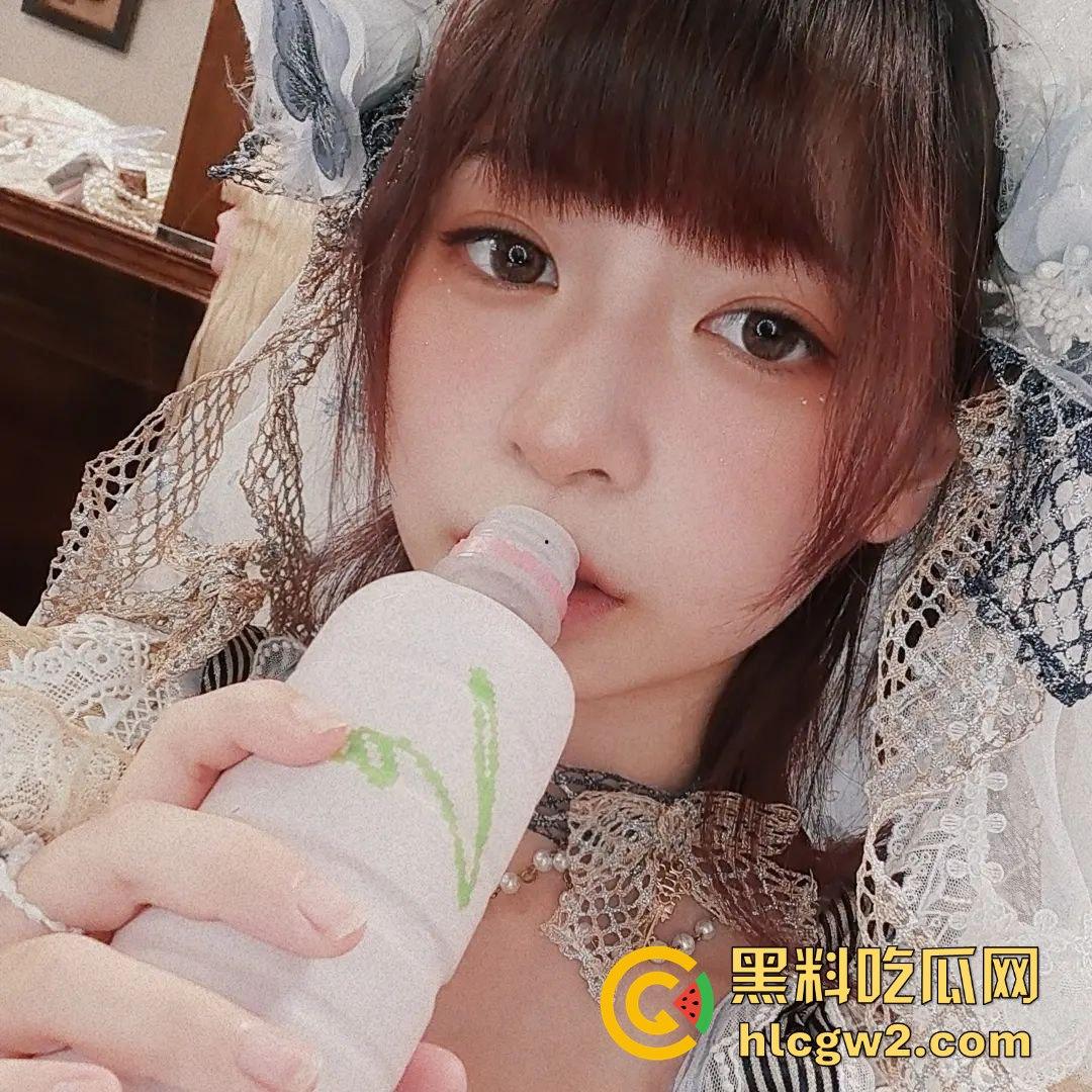 清纯嫩模【小黑喵】惨遭前男友曝光！性爱影片流出，反差太大看得人欲火焚身！-16