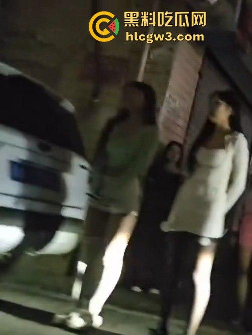 一杯奶茶的钱换城中村的欲望天堂 广州野鸡站街实录 暗访视频揭秘城中村的快餐江湖 3分钟交易效率拉满!-4