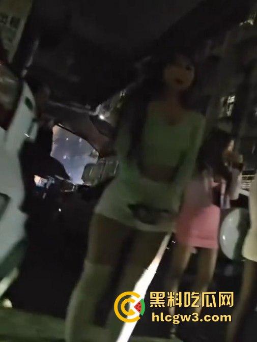 一杯奶茶的钱换城中村的欲望天堂 广州野鸡站街实录 暗访视频揭秘城中村的快餐江湖 3分钟交易效率拉满!-5