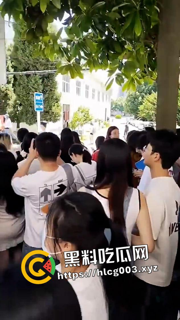 安徽大学江淮学院学生起义!学院转设 全体师生失去档案学籍还被校领导威胁 社交媒体封禁发言 真就没天理了?-9