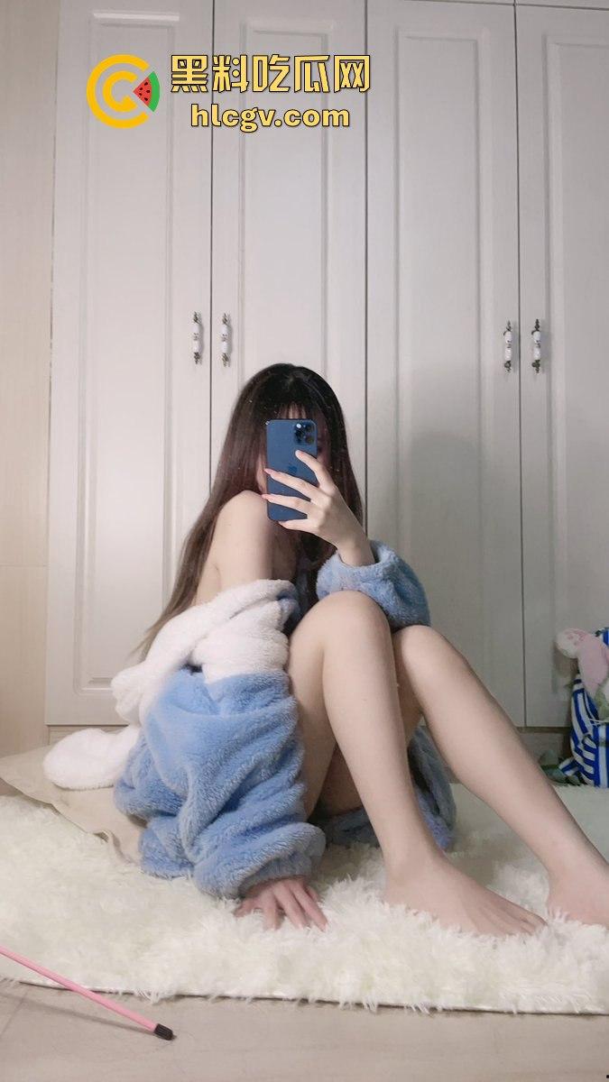 福利姬极品【一团墨染】曝光！神仙颜值的幼态萝莉，大胆掰白虎穴，双跳蛋自娱玩到飞起！-19