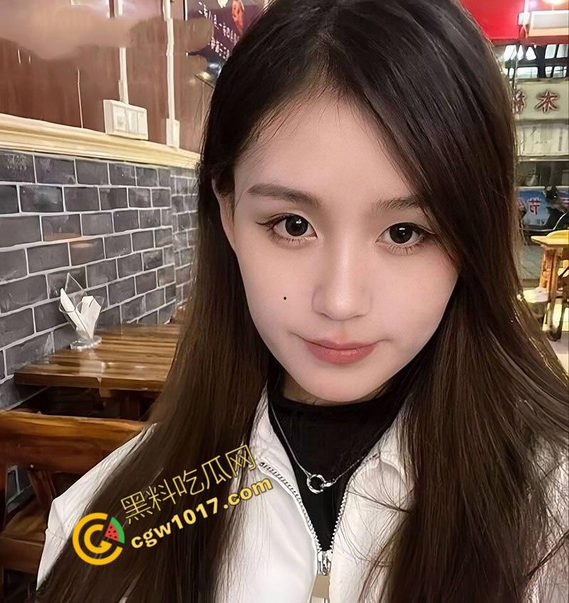 贵州美少女【冯梦瑾】约炮视频被曝：清纯外表掩藏骚浪本性，奶子乱颤，高潮迭起，肉体啪啪激荡，视觉与听觉双重爆炸！-2