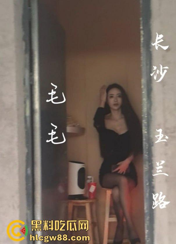 长沙玉兰路快餐花魁,日操百人逼都没合上,众人排队冲刺质量顶到爆,结果帽子叔叔来了一锅端!-8