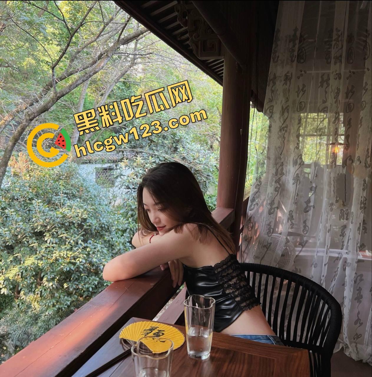 王者荣耀一句CPDD离婚奔现，纯爱女战士月供2000买烟养男人还给看逼，最后渣男边吃烤肉边提分手！-14