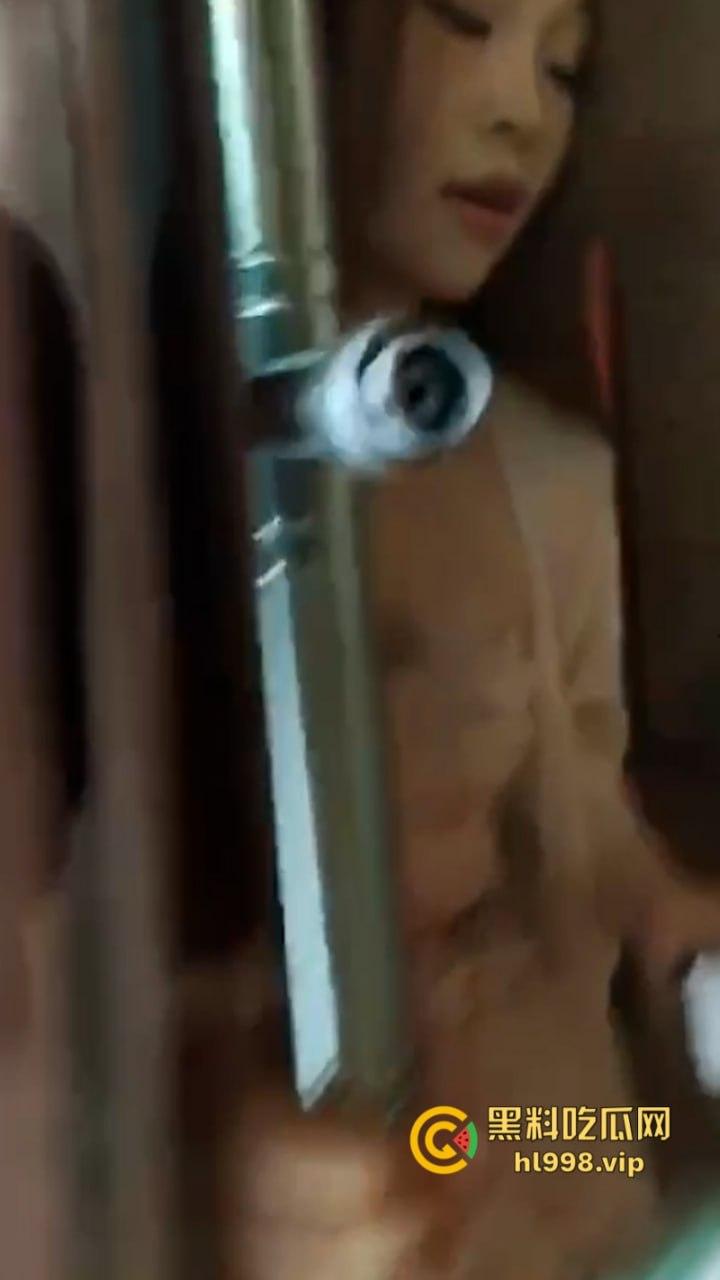 酒香不怕巷子深 小黑屋里藏野鸡 真实探店鸡店女性工作者赚钱的“辛苦历程”-6